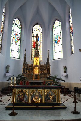59_Interiér římskokatolického kostela v Kaczyce